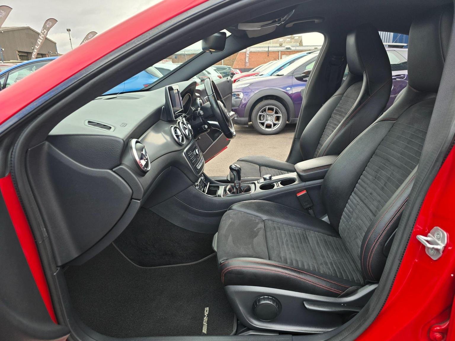 Mercedes Benz CLA