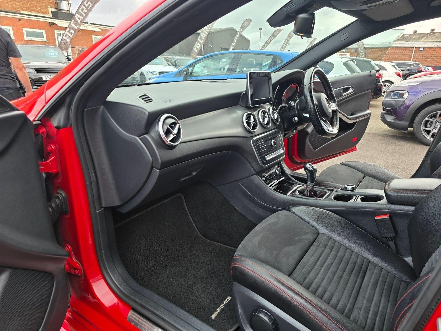 Mercedes Benz CLA