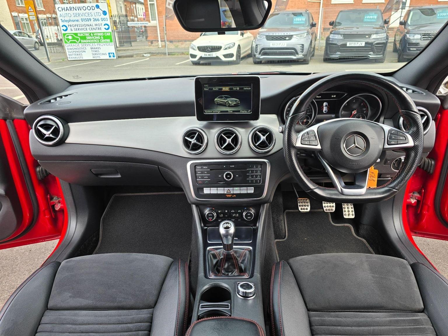 Mercedes Benz CLA