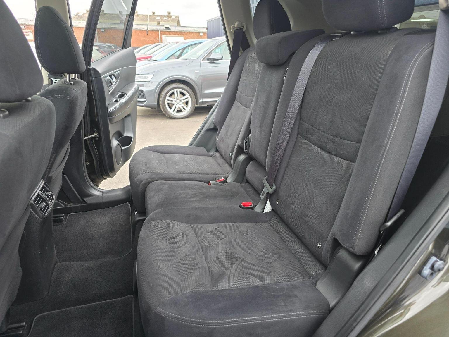 Nissan X Trail