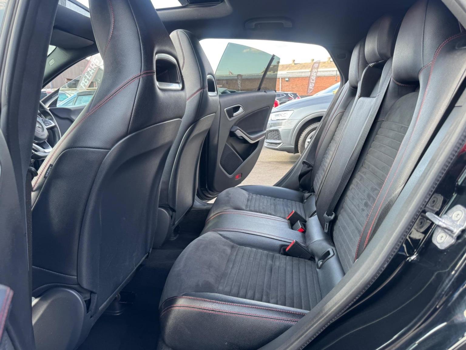 Mercedes Benz CLA