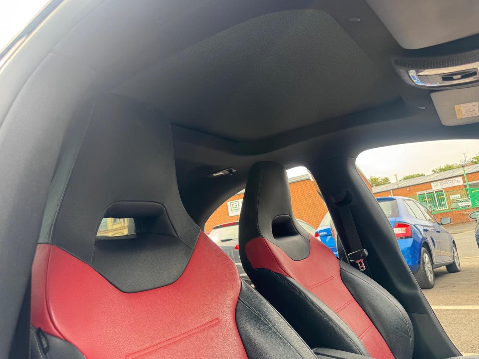 Mercedes Benz CLA