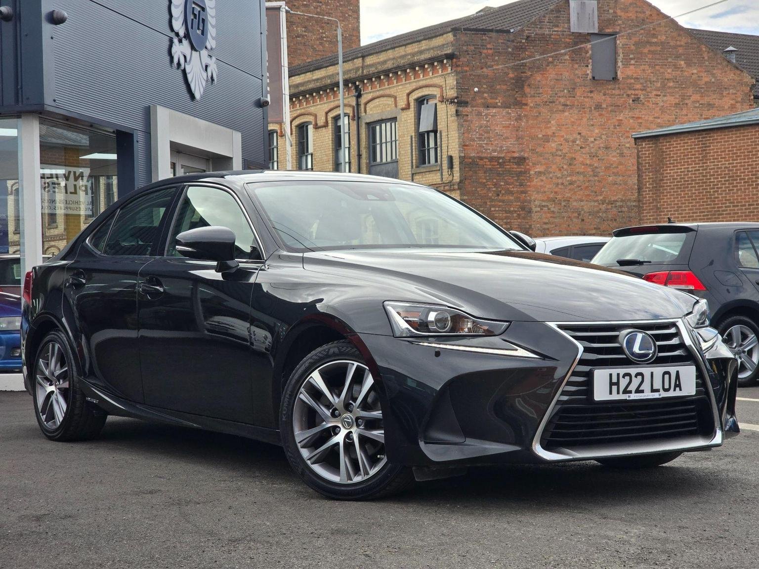 Lexus IS