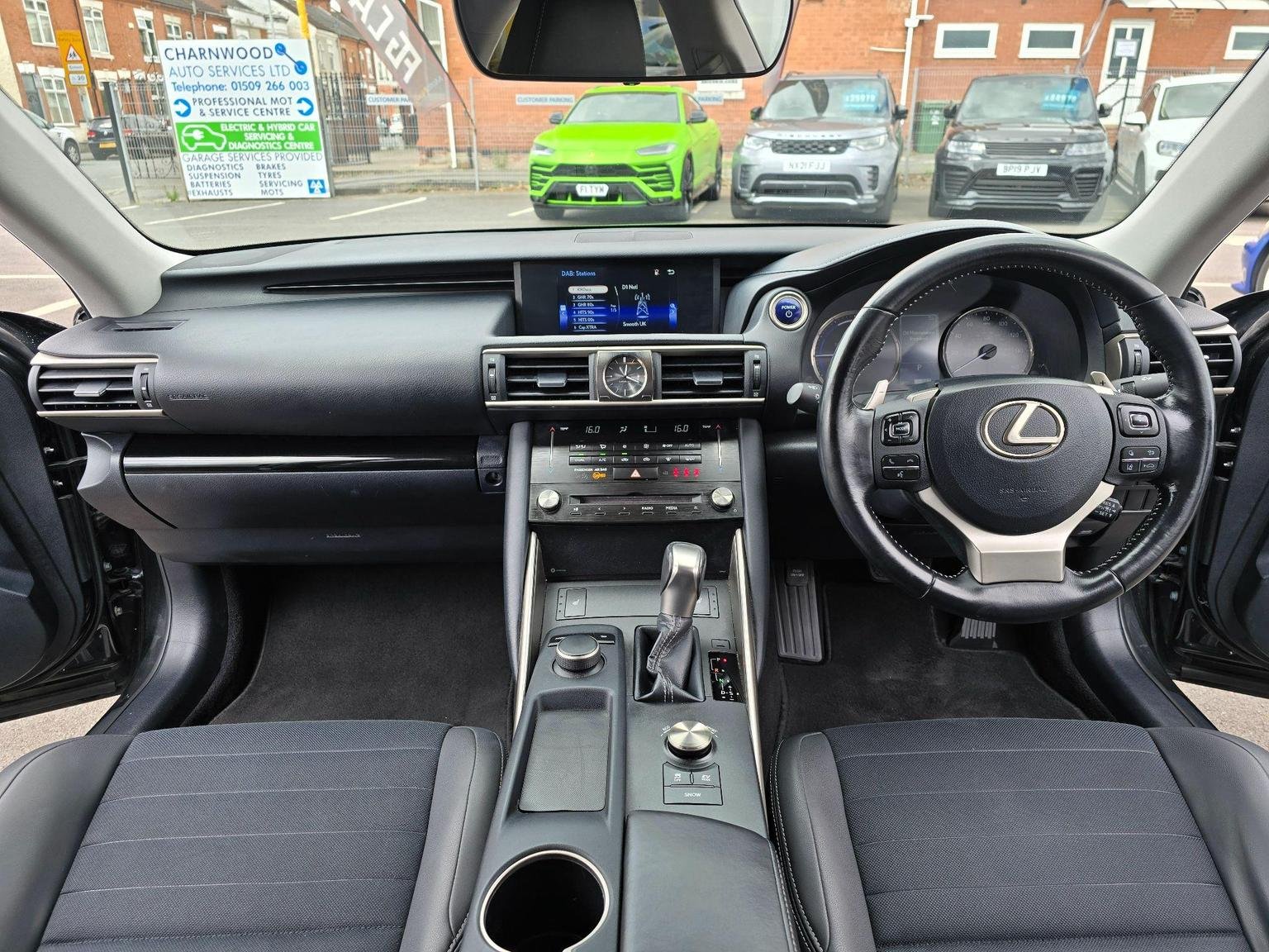Lexus IS