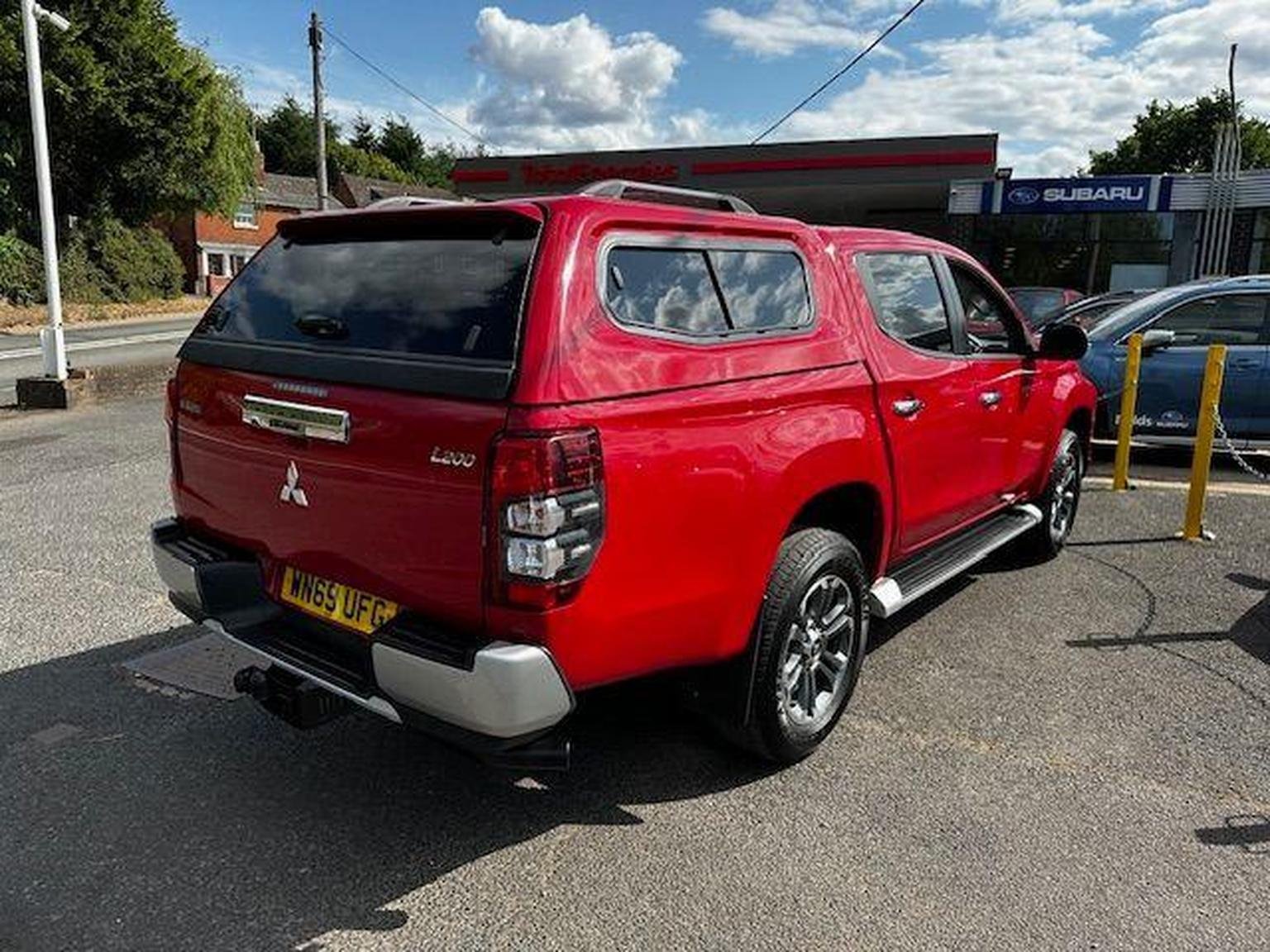 Mitsubishi L200