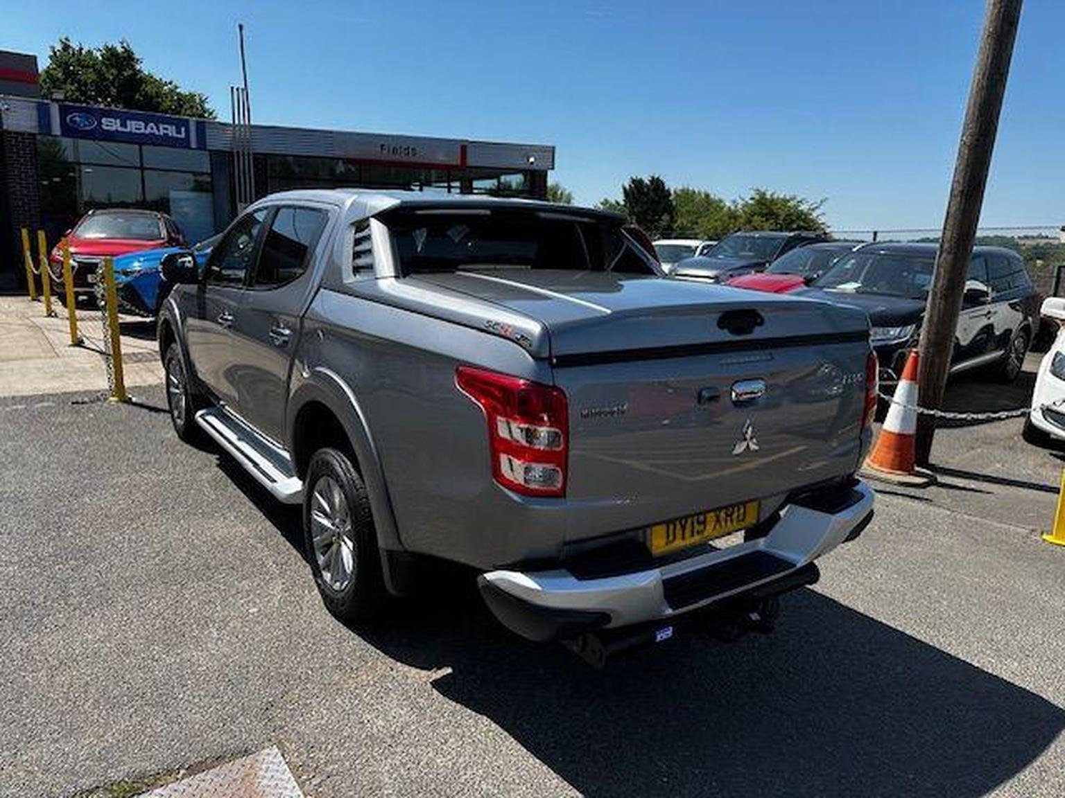 Mitsubishi L200