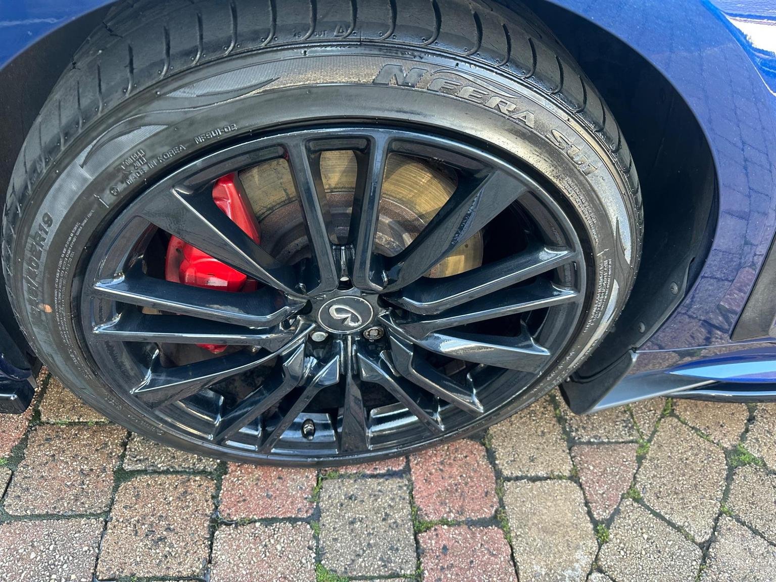 Infiniti Q60