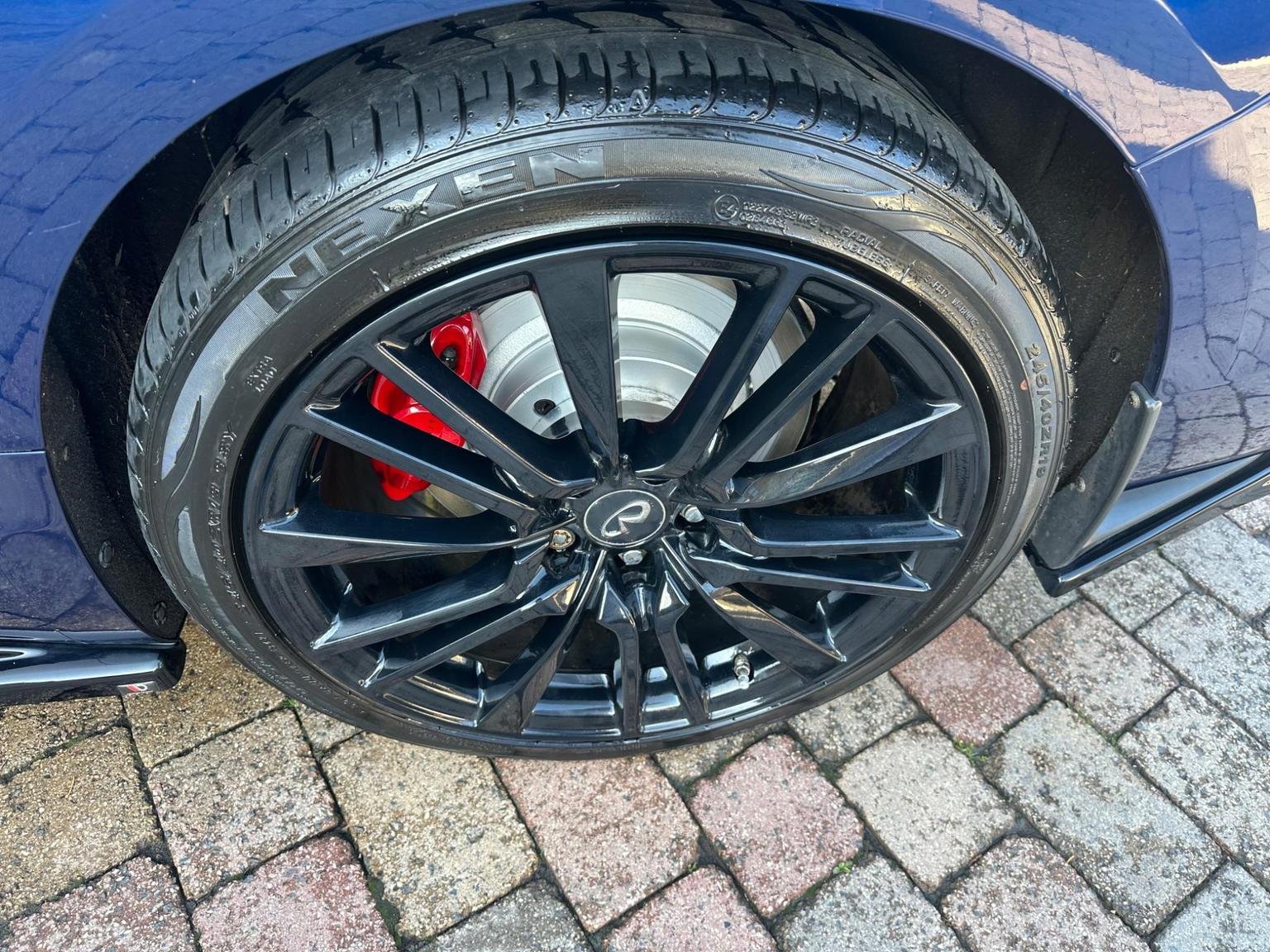 Infiniti Q60