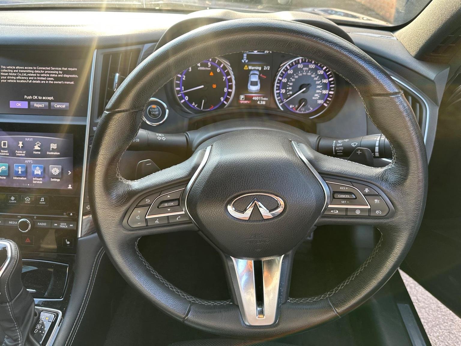 Infiniti Q60