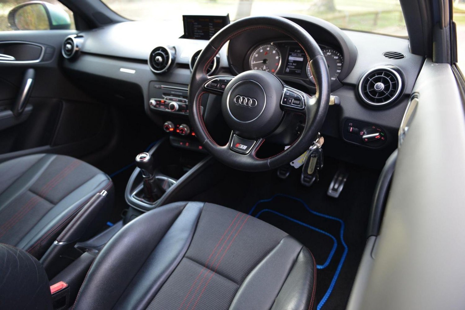Audi S1