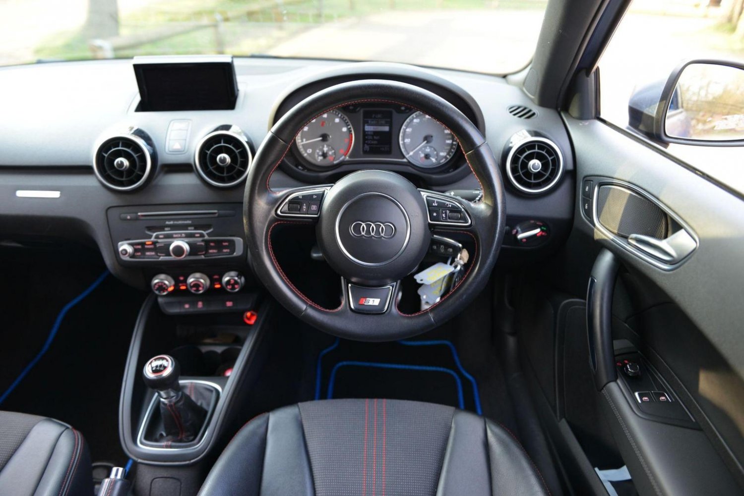 Audi S1