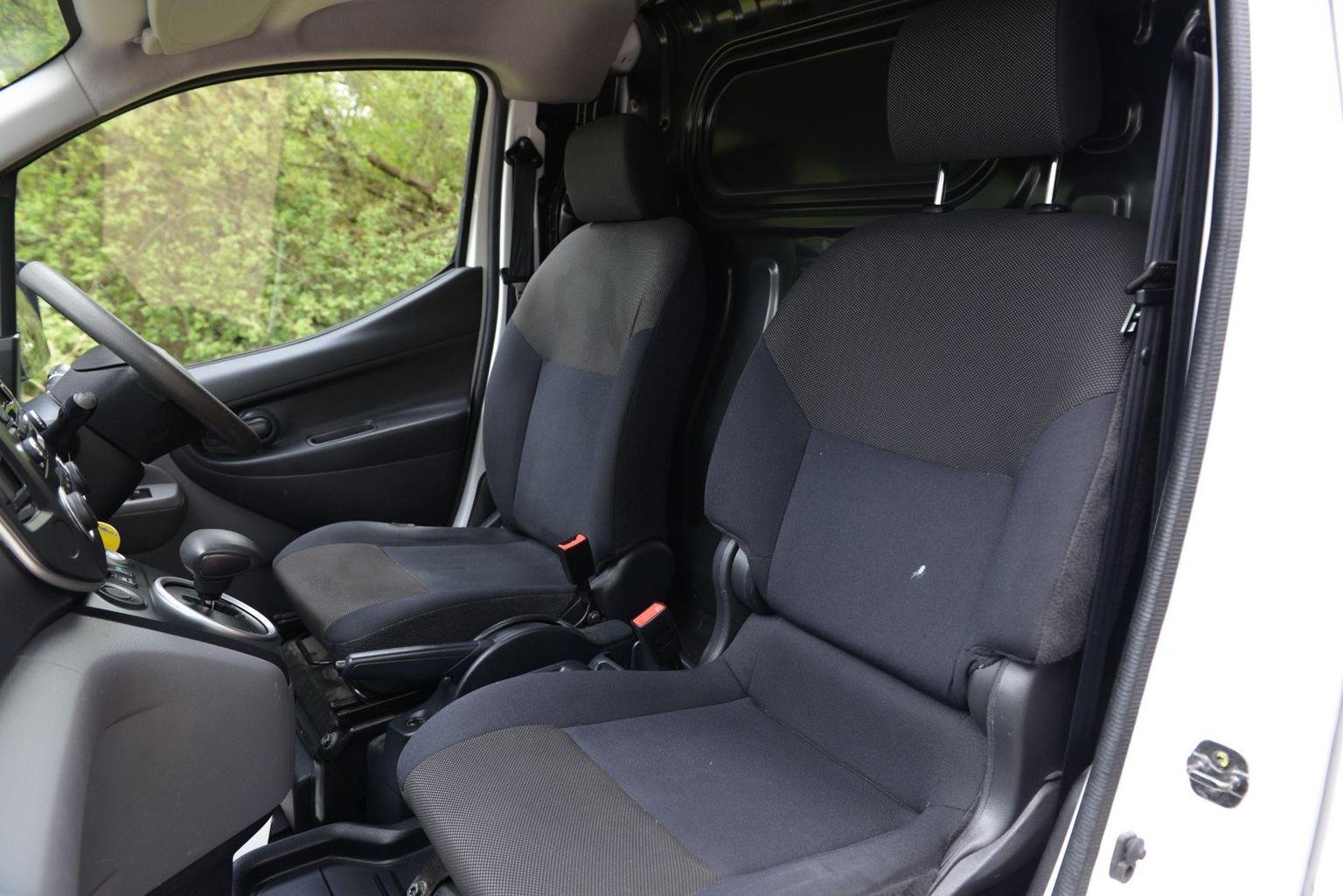 Nissan eNV200