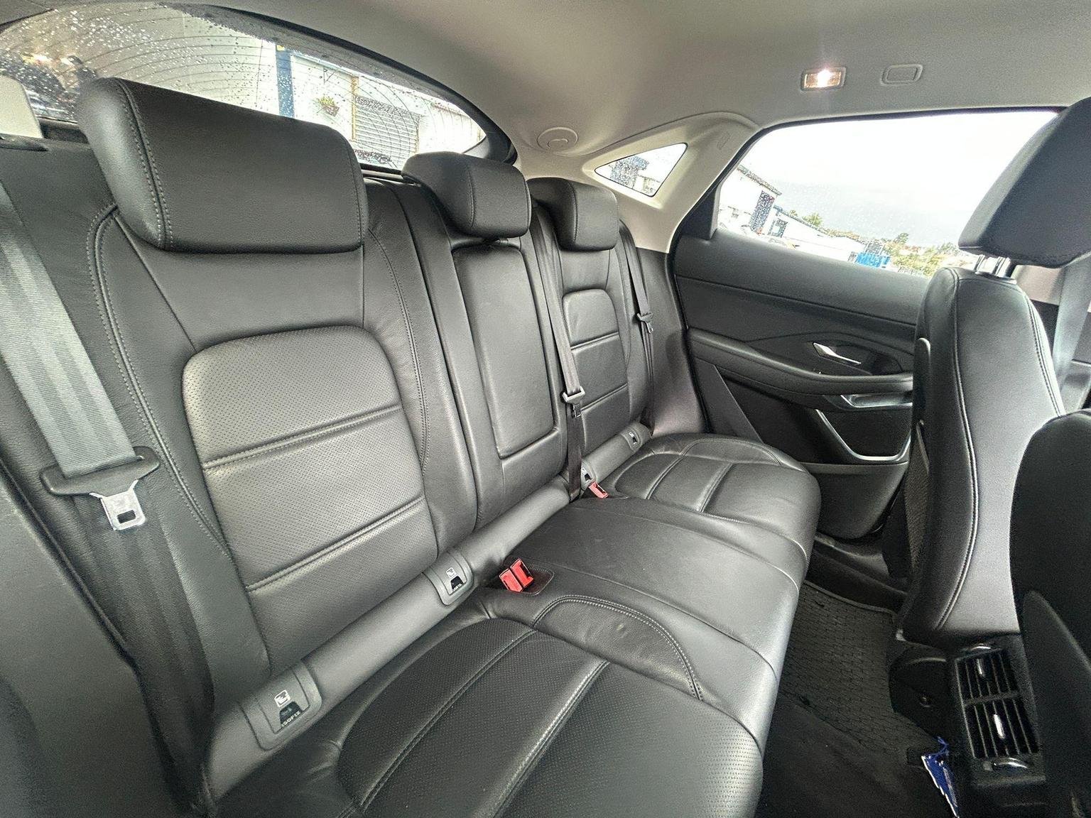 Jaguar E Pace