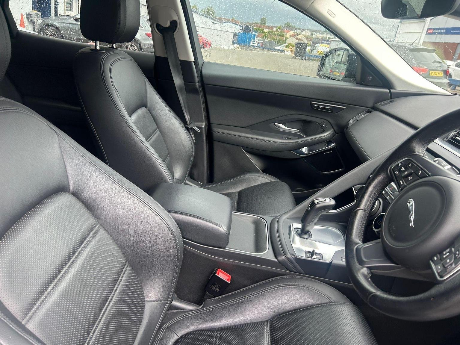 Jaguar E Pace