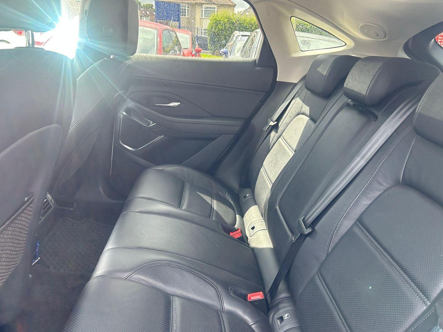 Jaguar E Pace