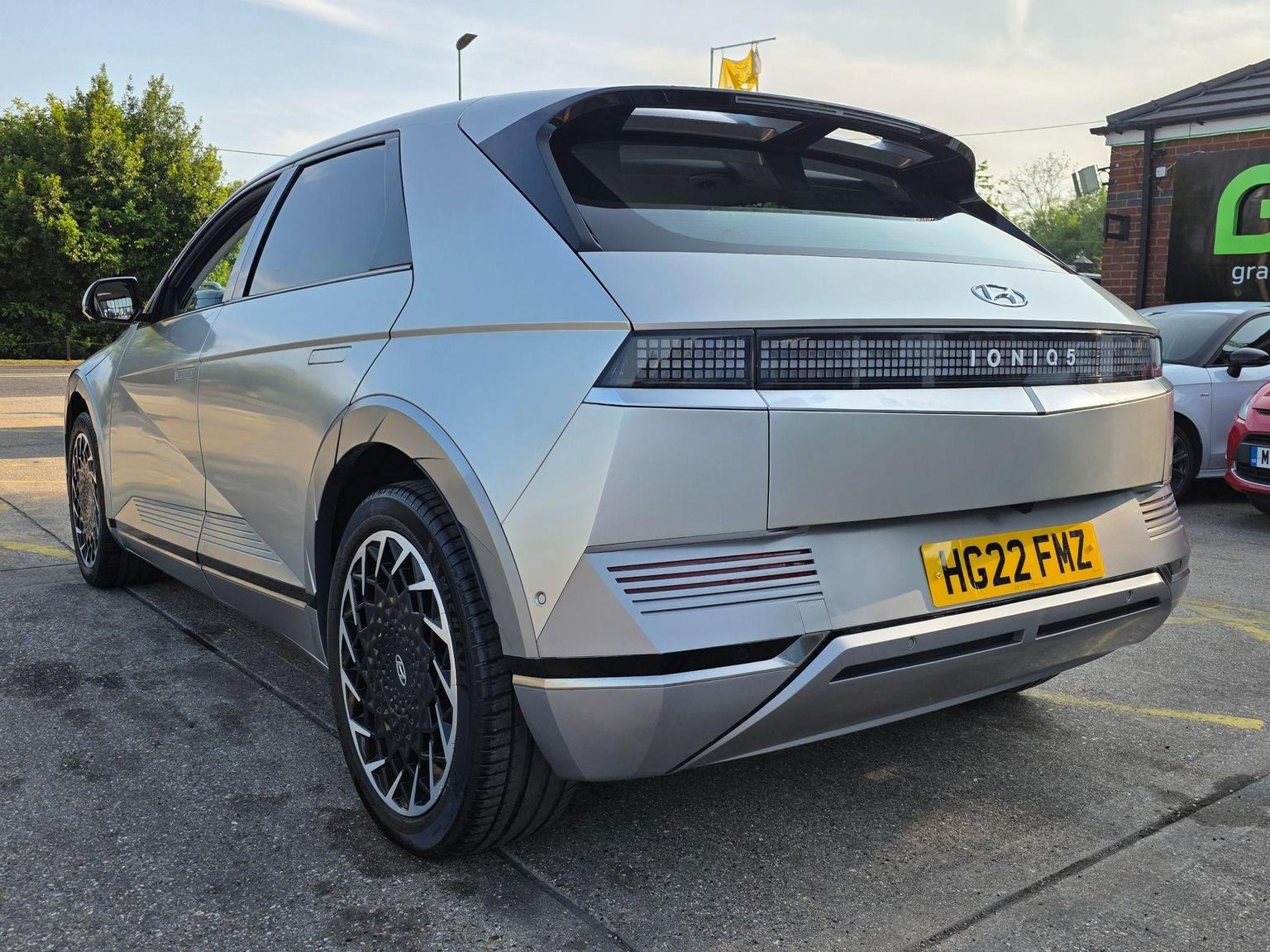 Hyundai IONIQ
