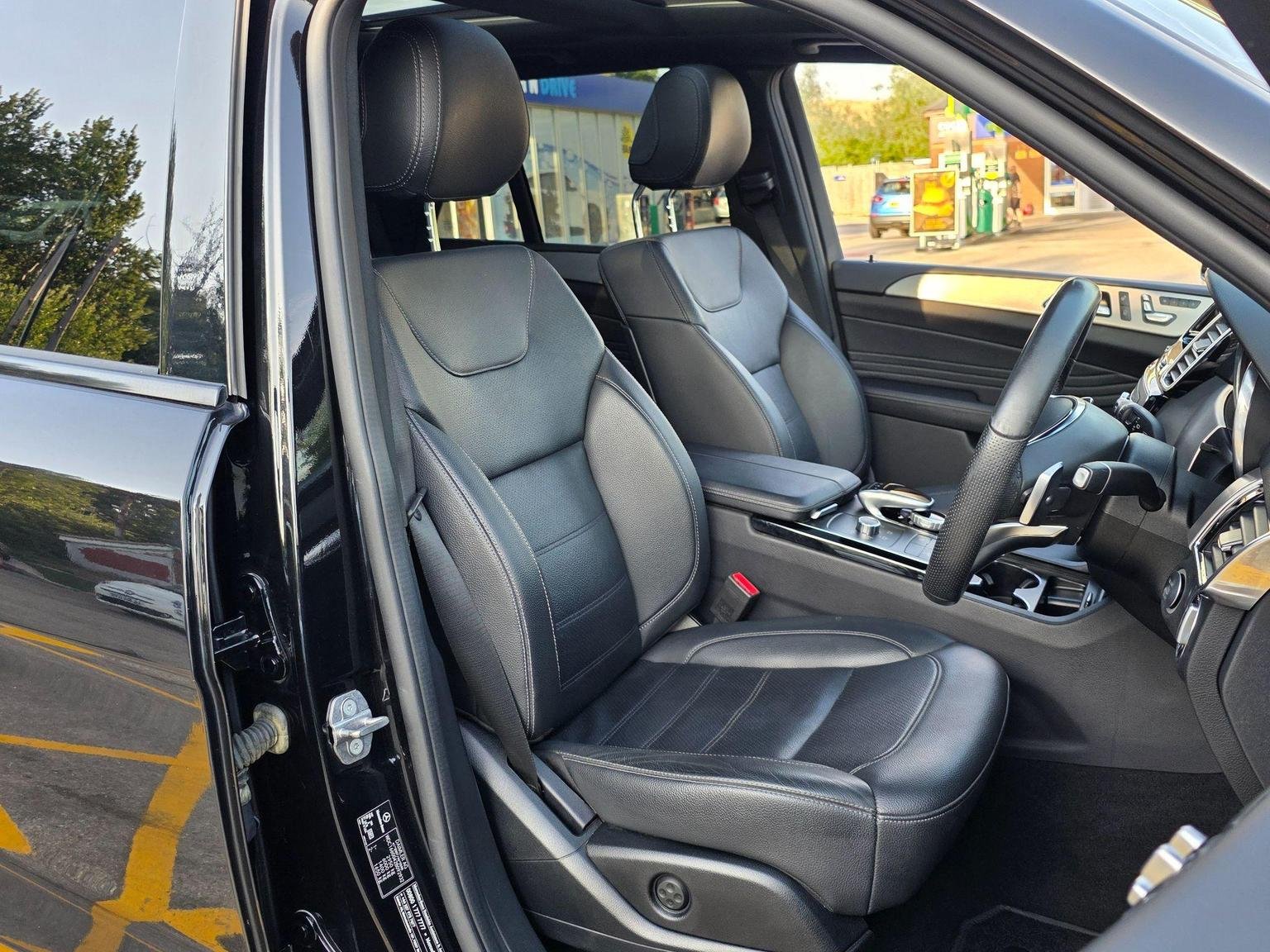 Mercedes Benz GLE-CLASS