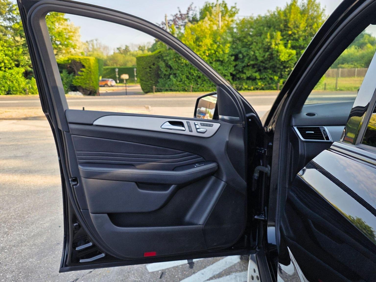 Mercedes Benz GLE-CLASS