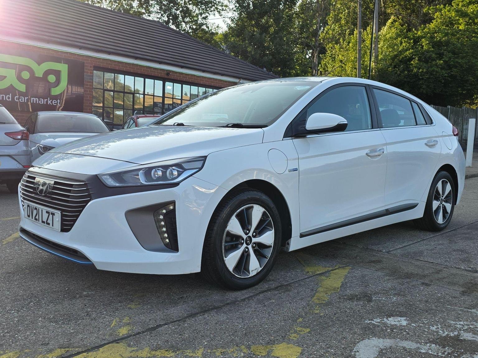 Hyundai IONIQ