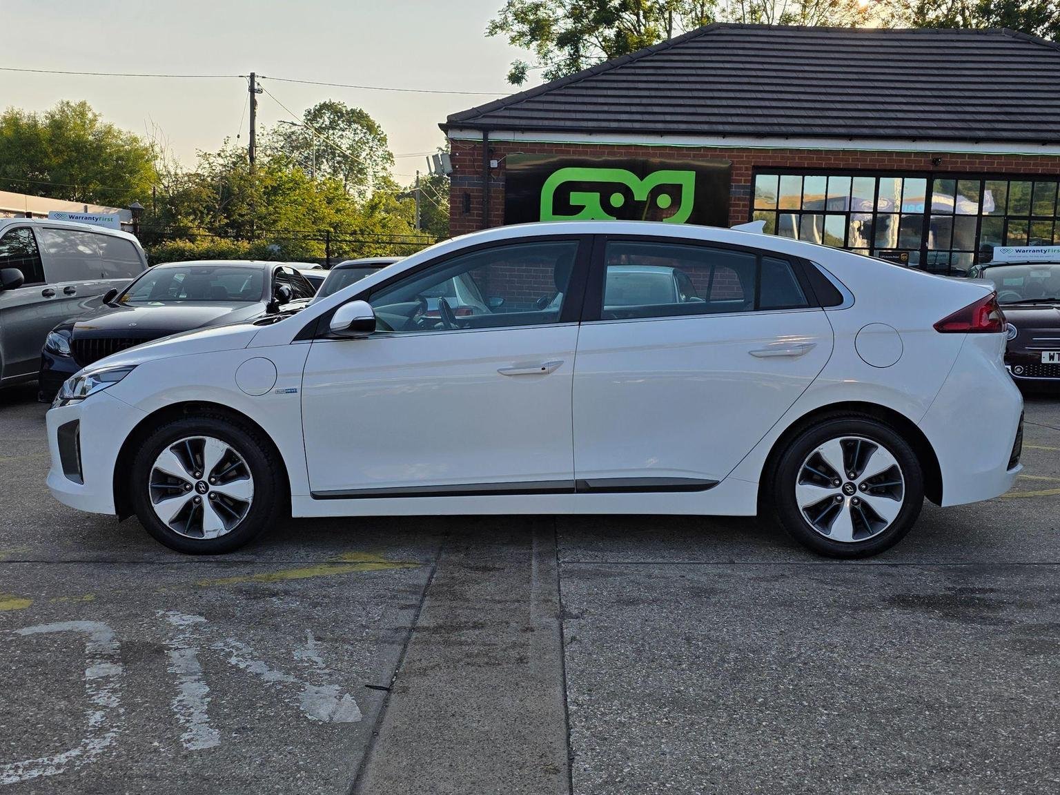 Hyundai IONIQ