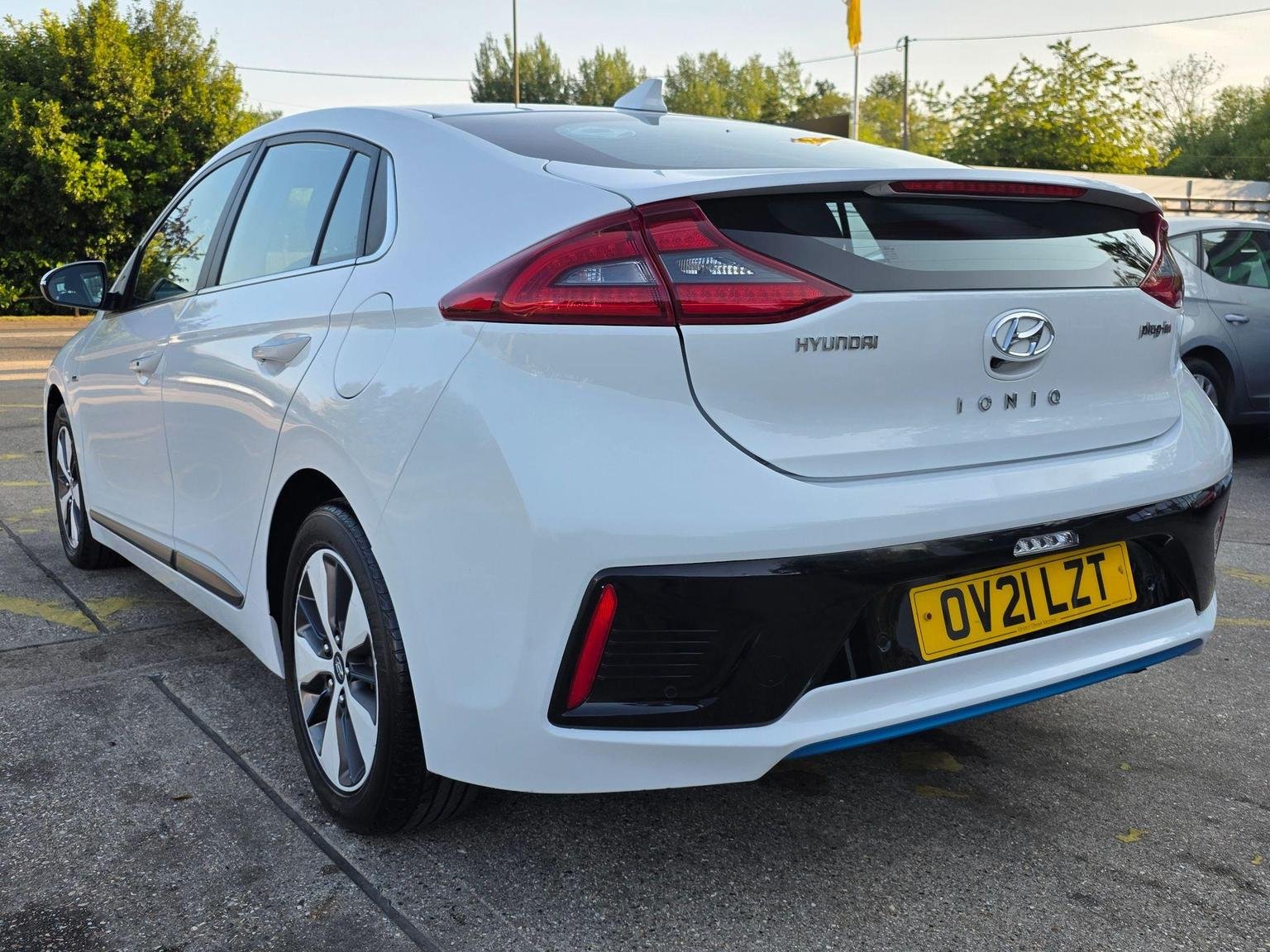 Hyundai IONIQ