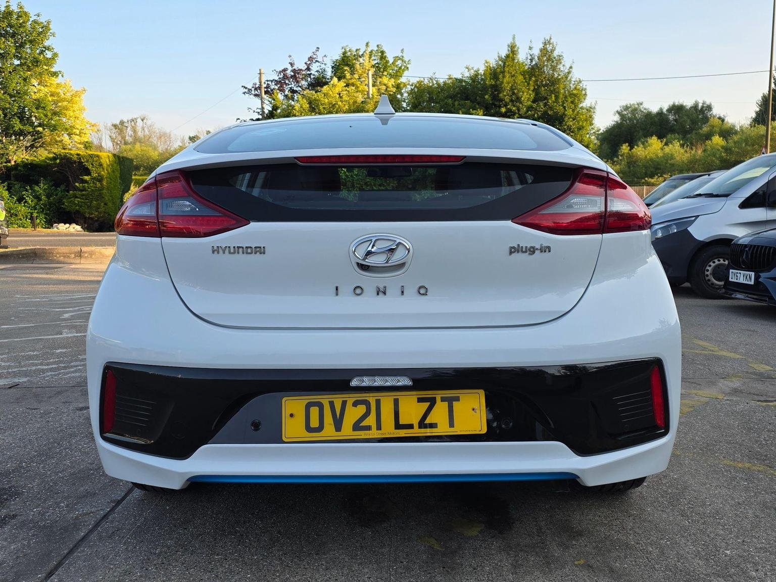 Hyundai IONIQ
