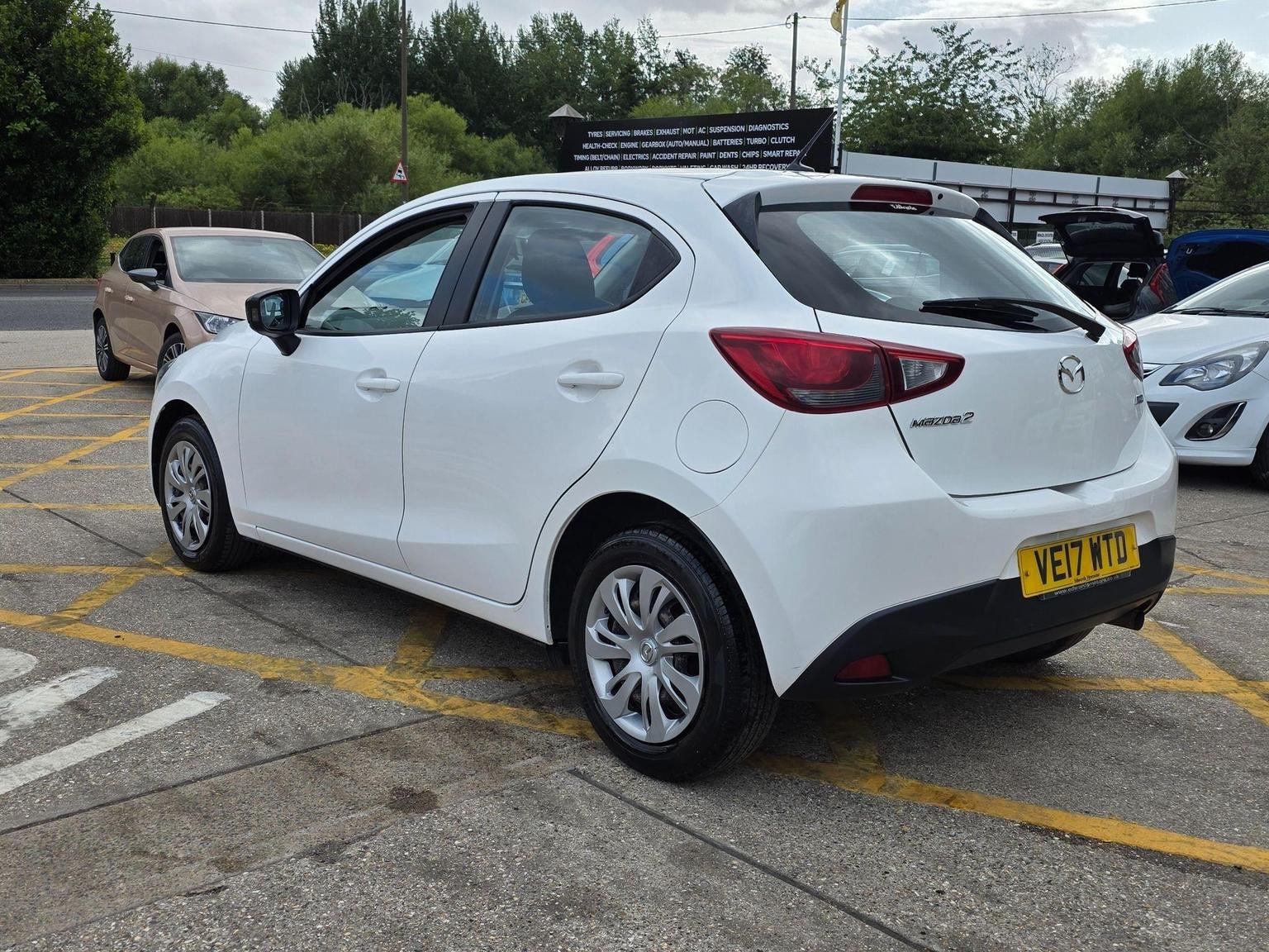 Mazda 2