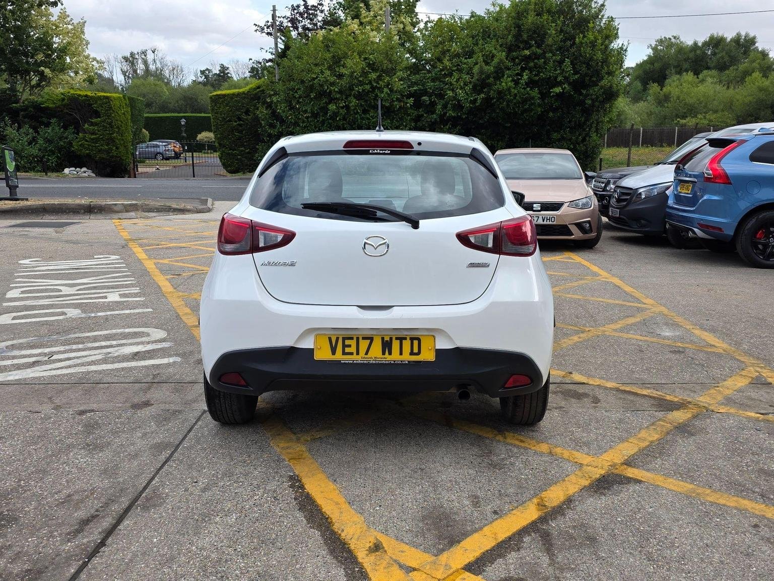 Mazda 2