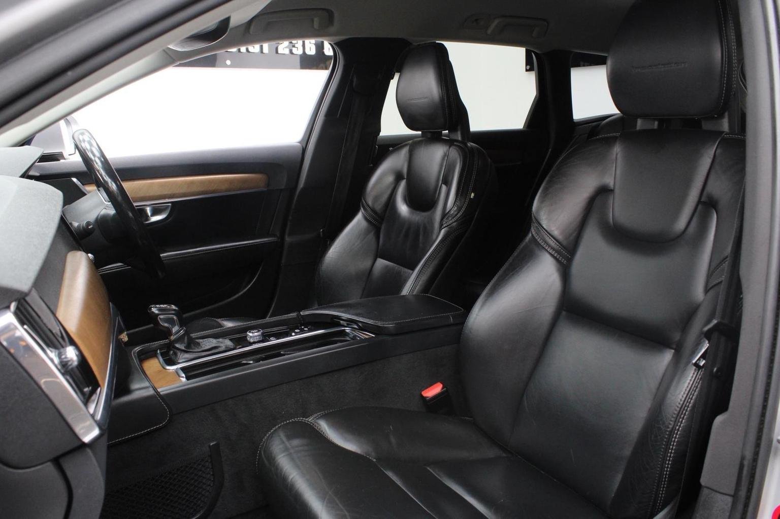Volvo V90