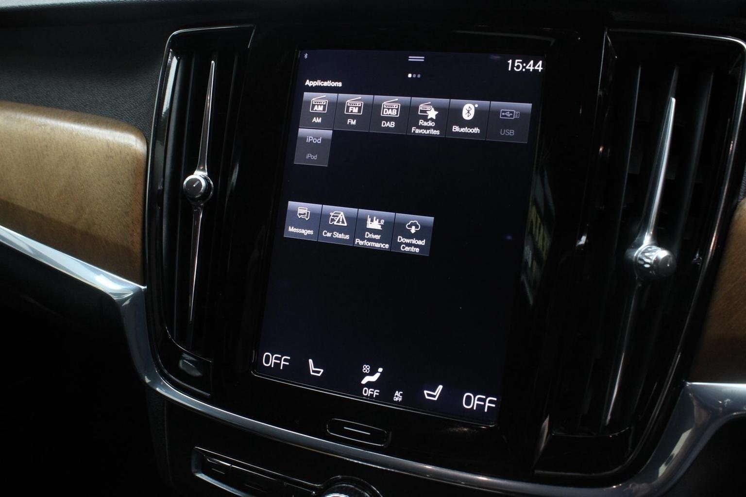 Volvo V90