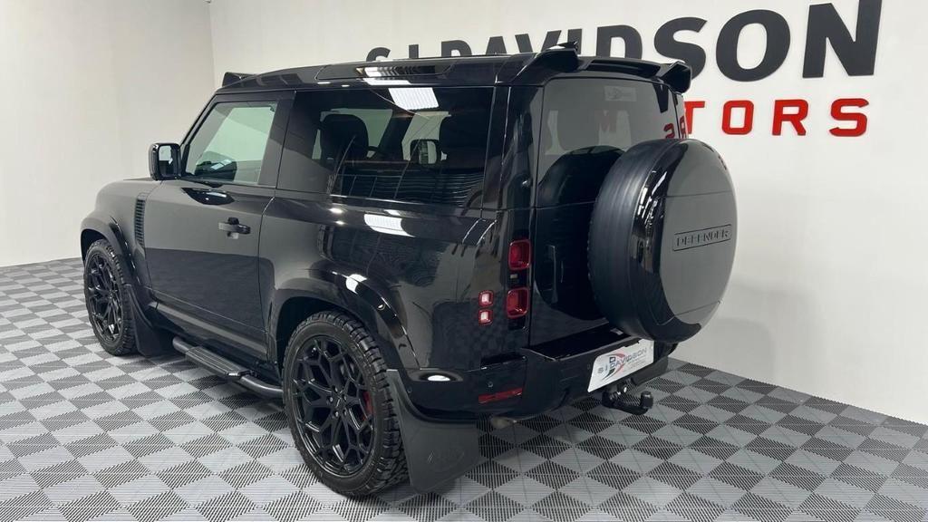 Land Rover Defender