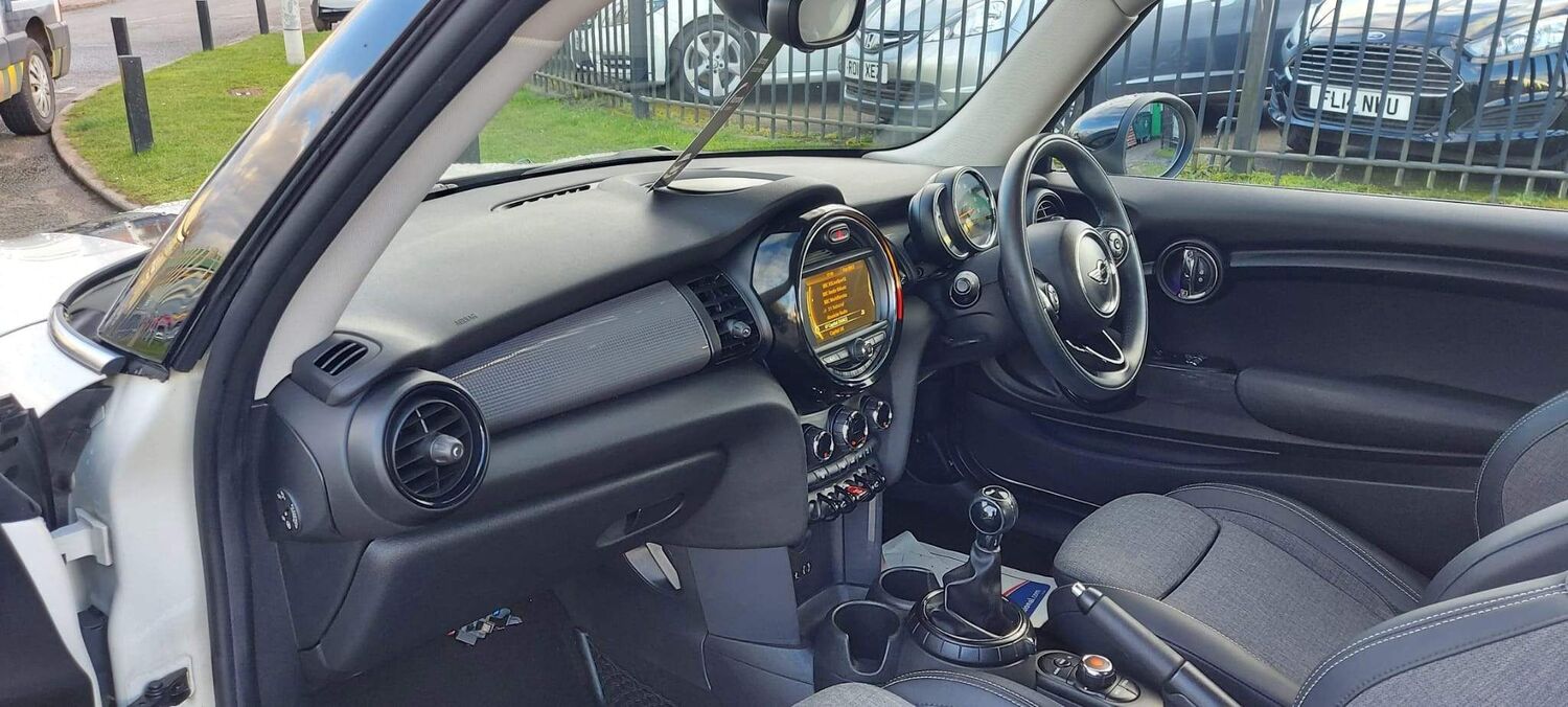 MINI Hatch