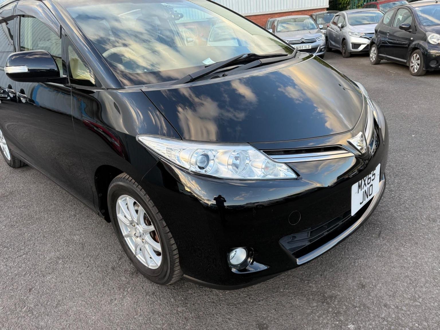 Toyota Estima