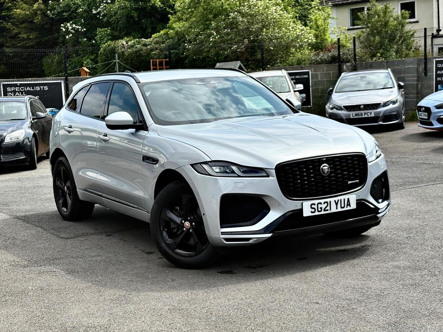 Jaguar F Pace