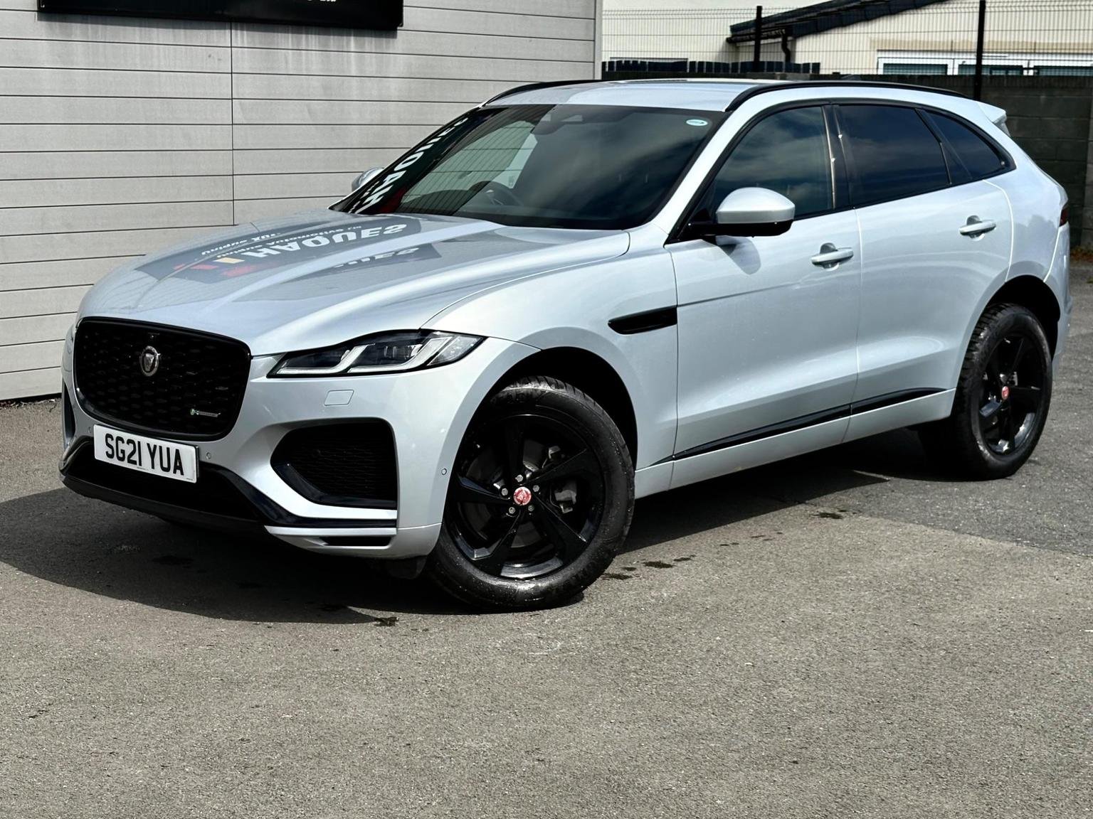 Jaguar F Pace