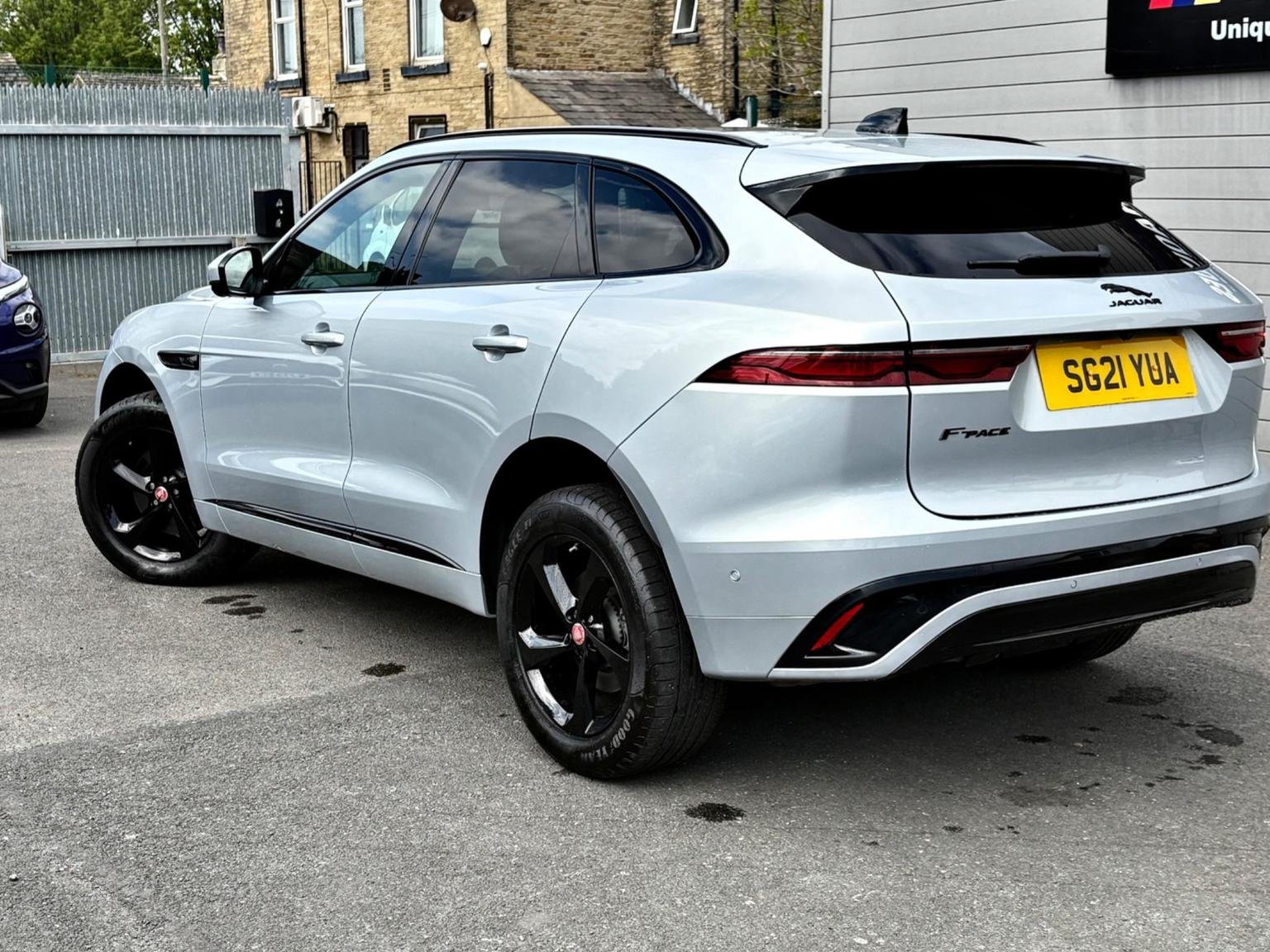 Jaguar F Pace