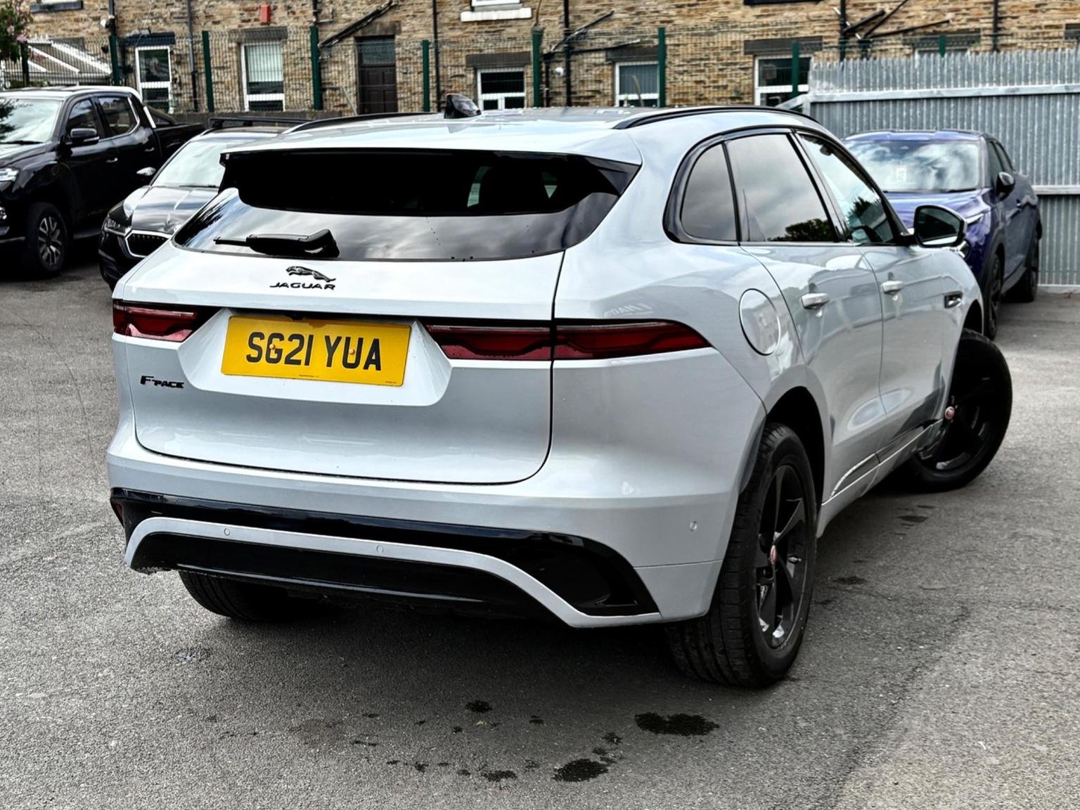 Jaguar F Pace