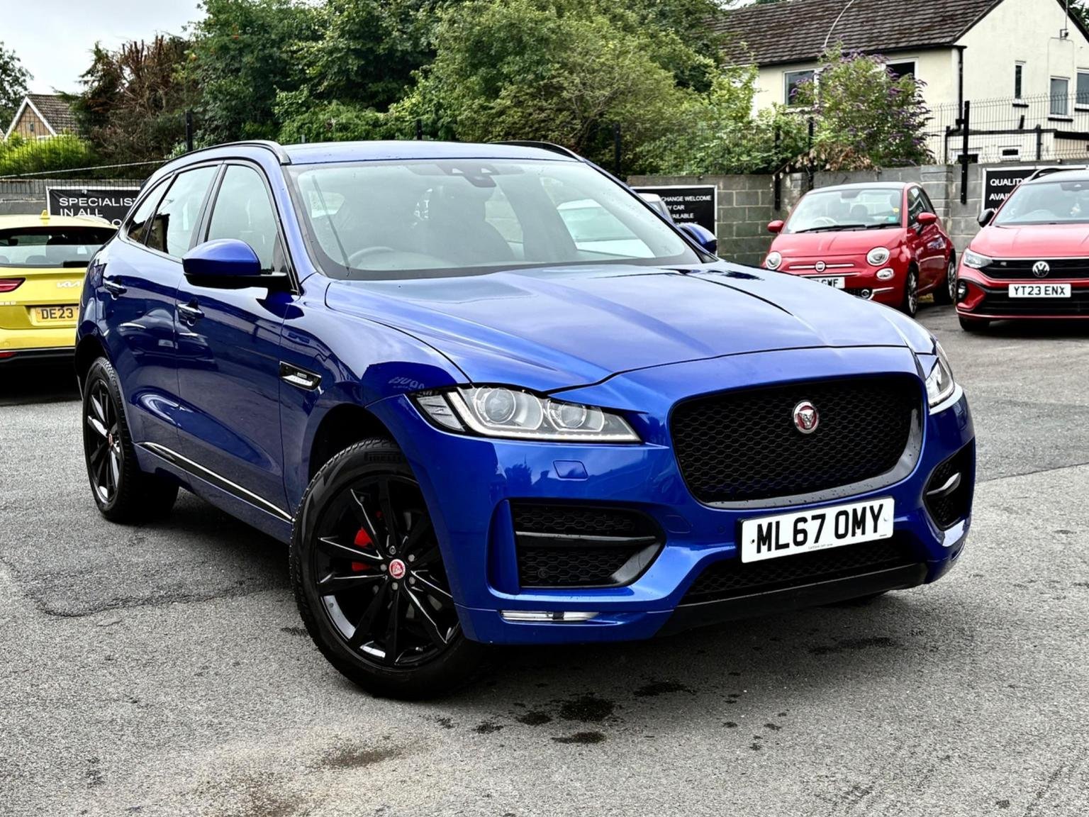 Jaguar F Pace