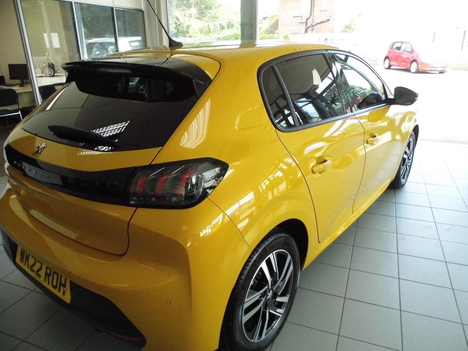 Peugeot 208