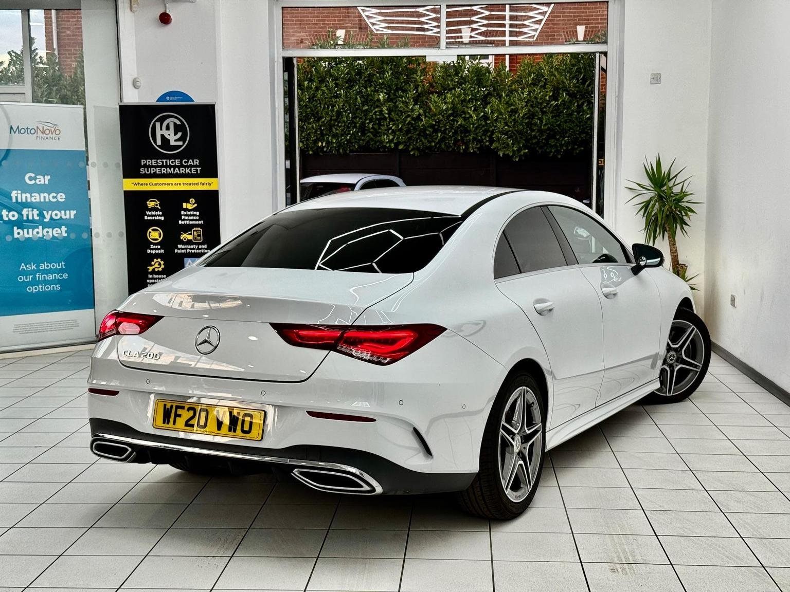 Mercedes Benz CLA