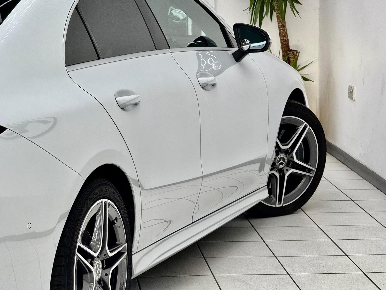 Mercedes Benz CLA