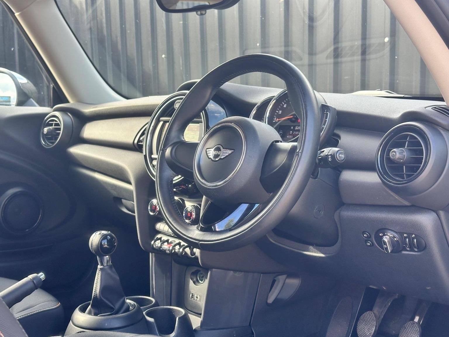 MINI Hatch