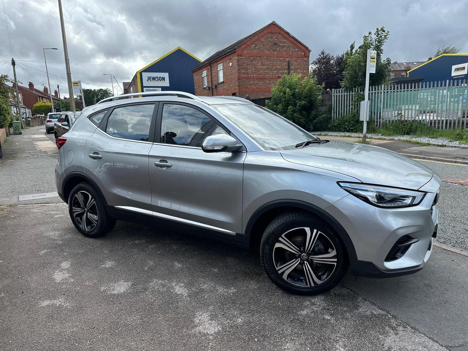 MG ZS