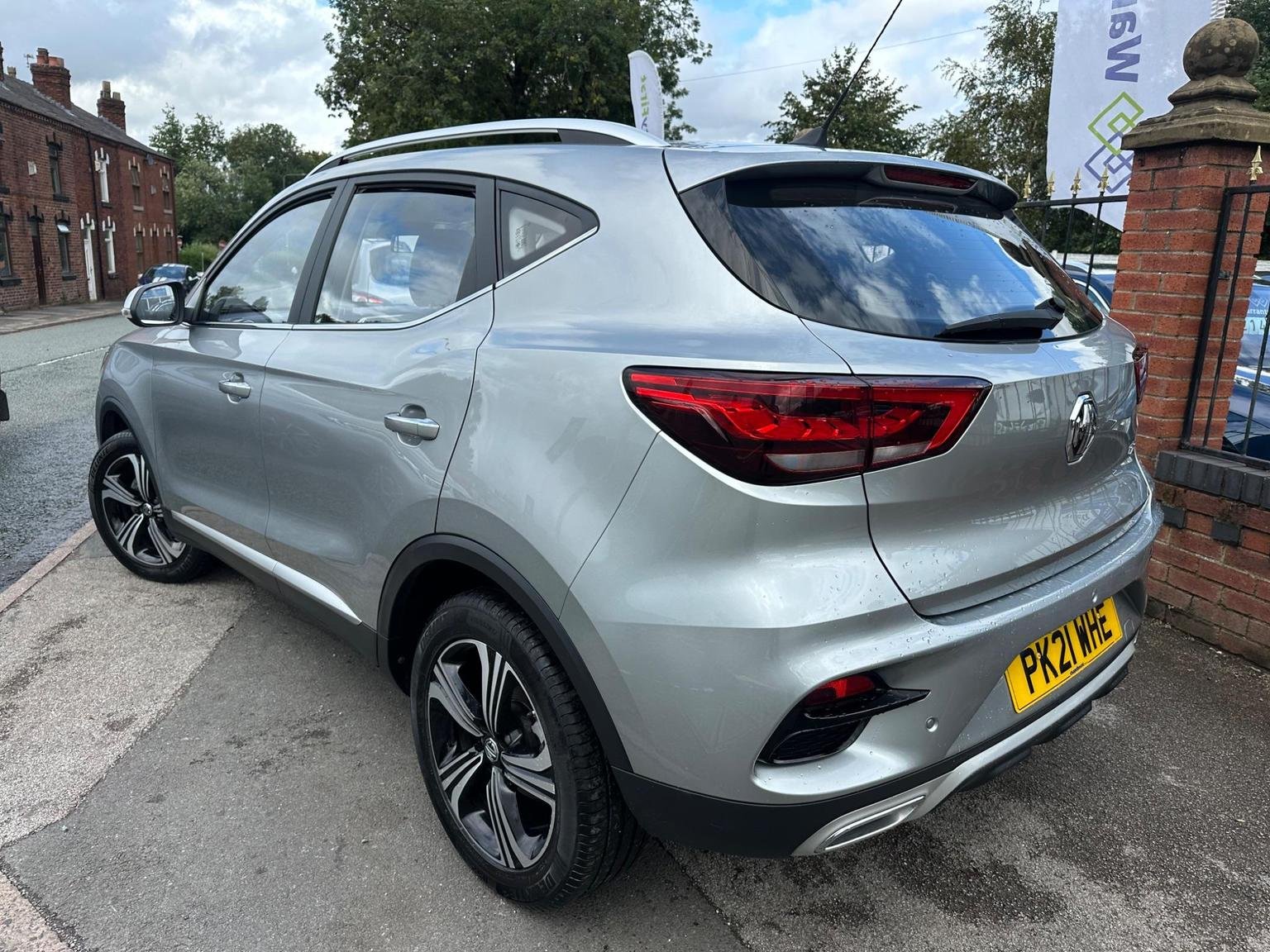 MG ZS