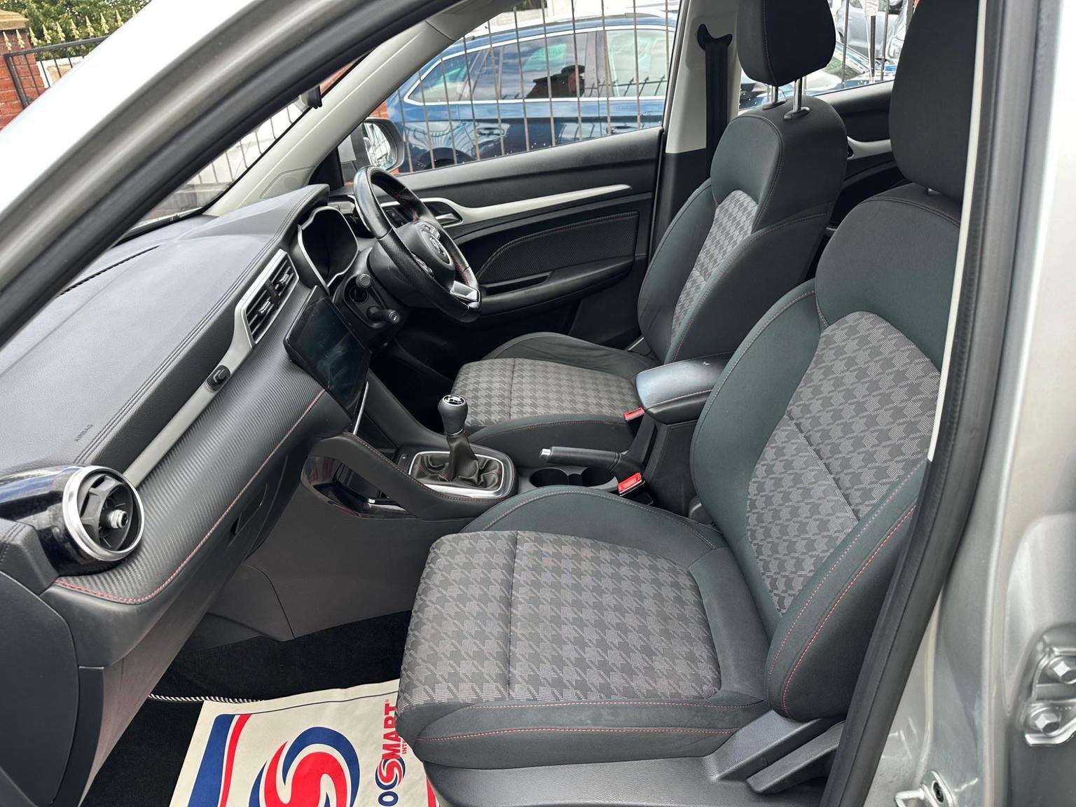 MG ZS
