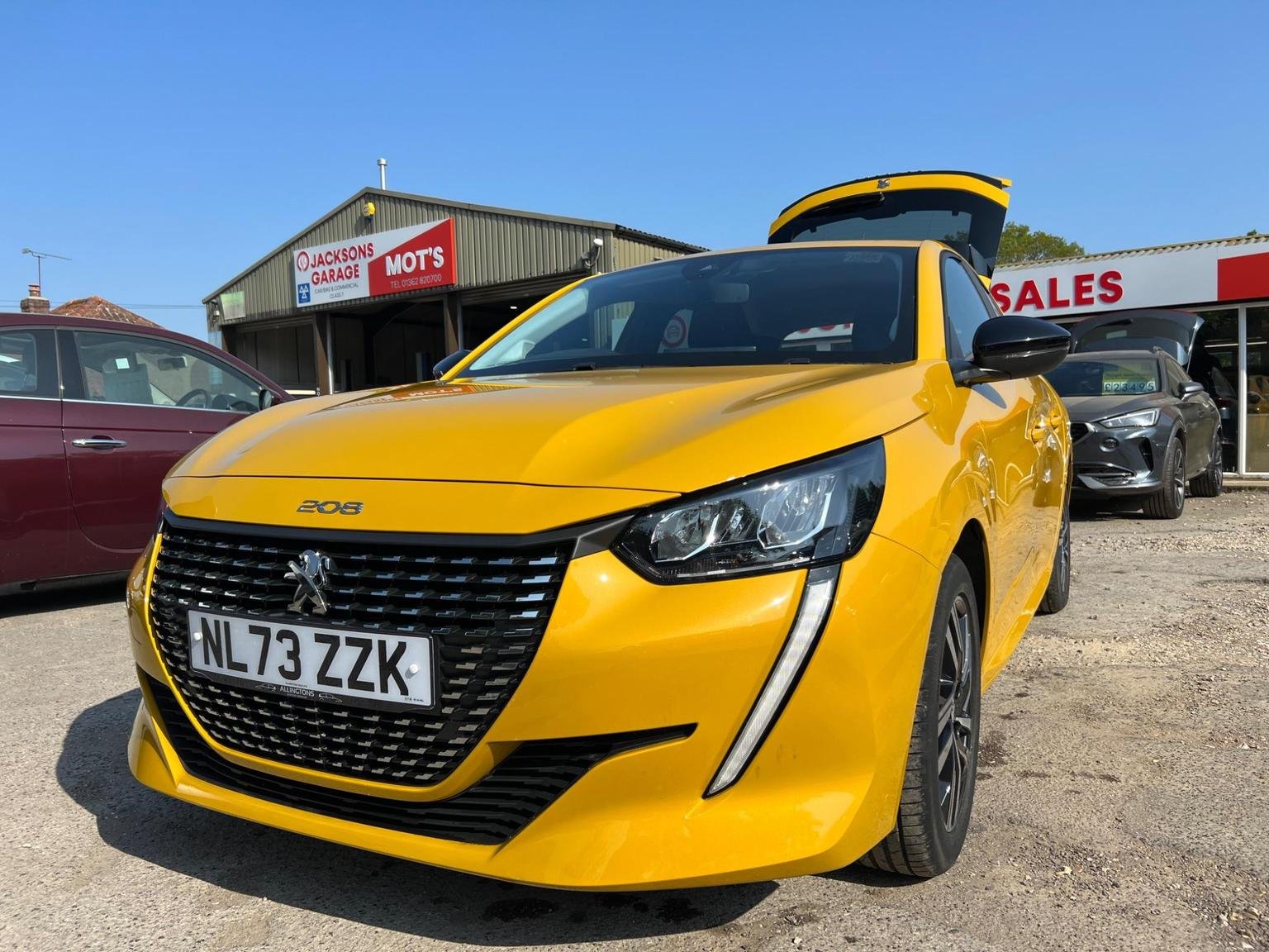 Peugeot 208