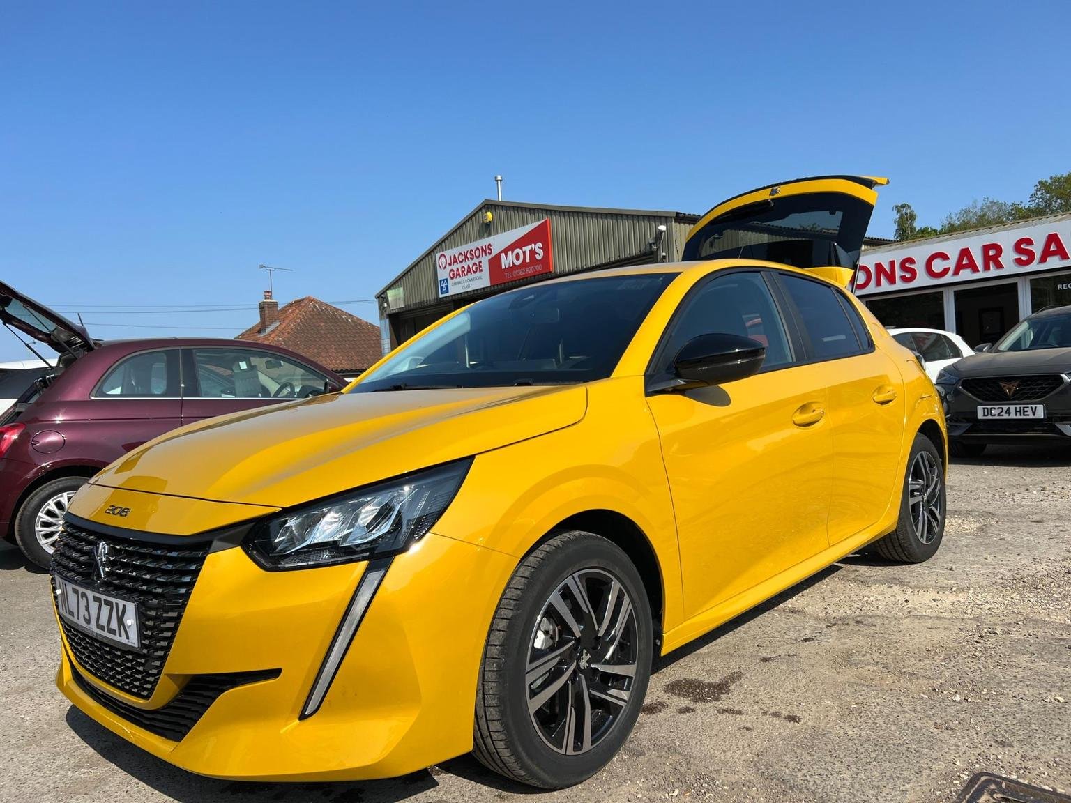 Peugeot 208
