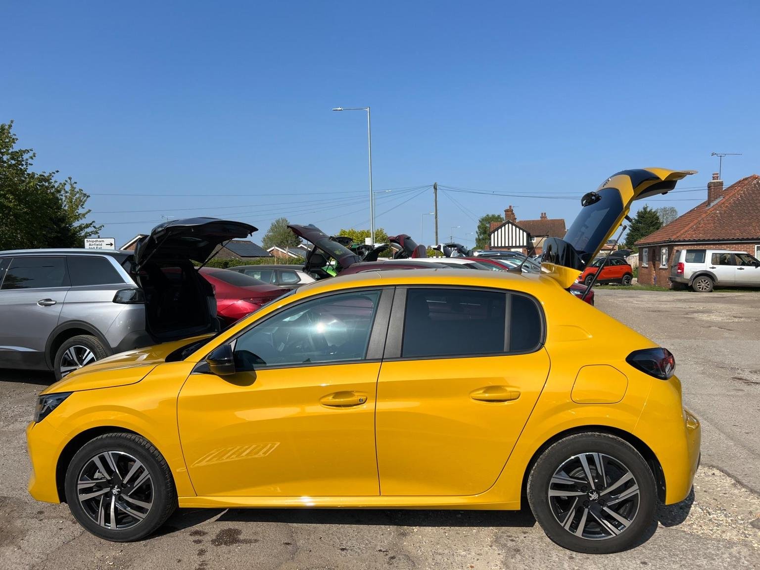 Peugeot 208