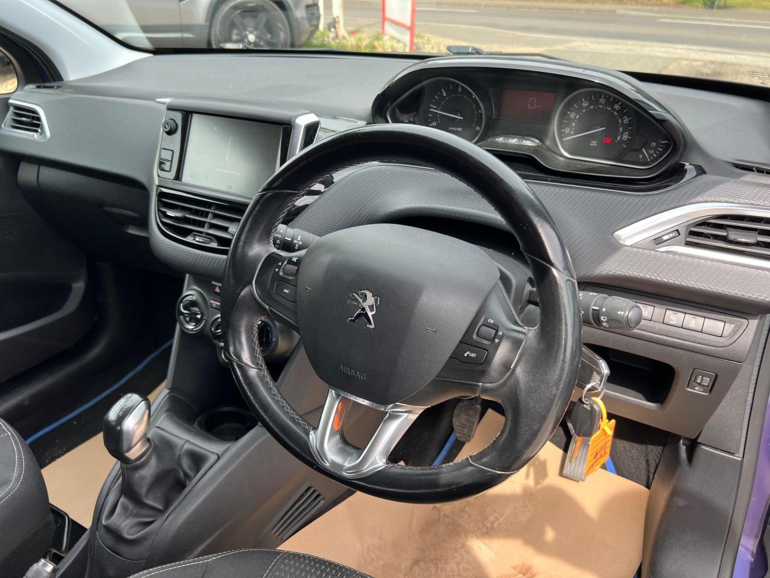 Peugeot 208