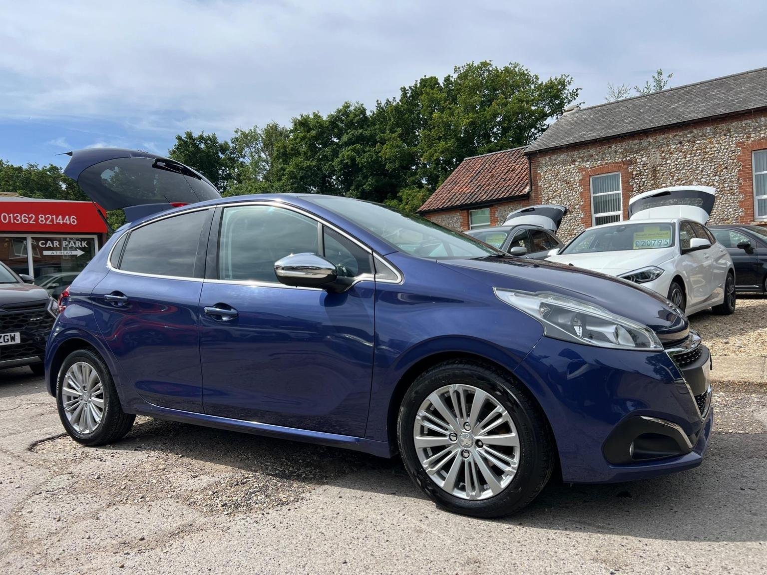 Peugeot 208